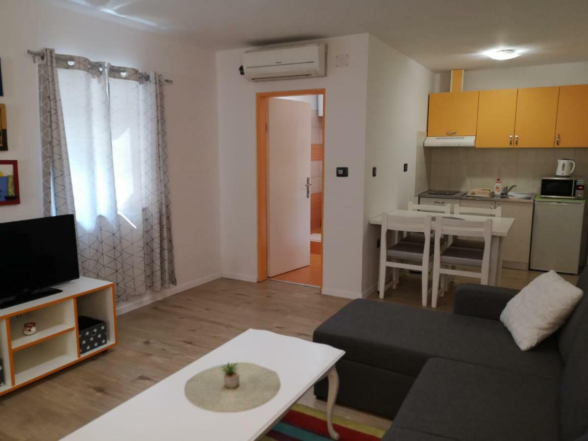 Apartment Asja Old City Center Pula Zewnętrze zdjęcie