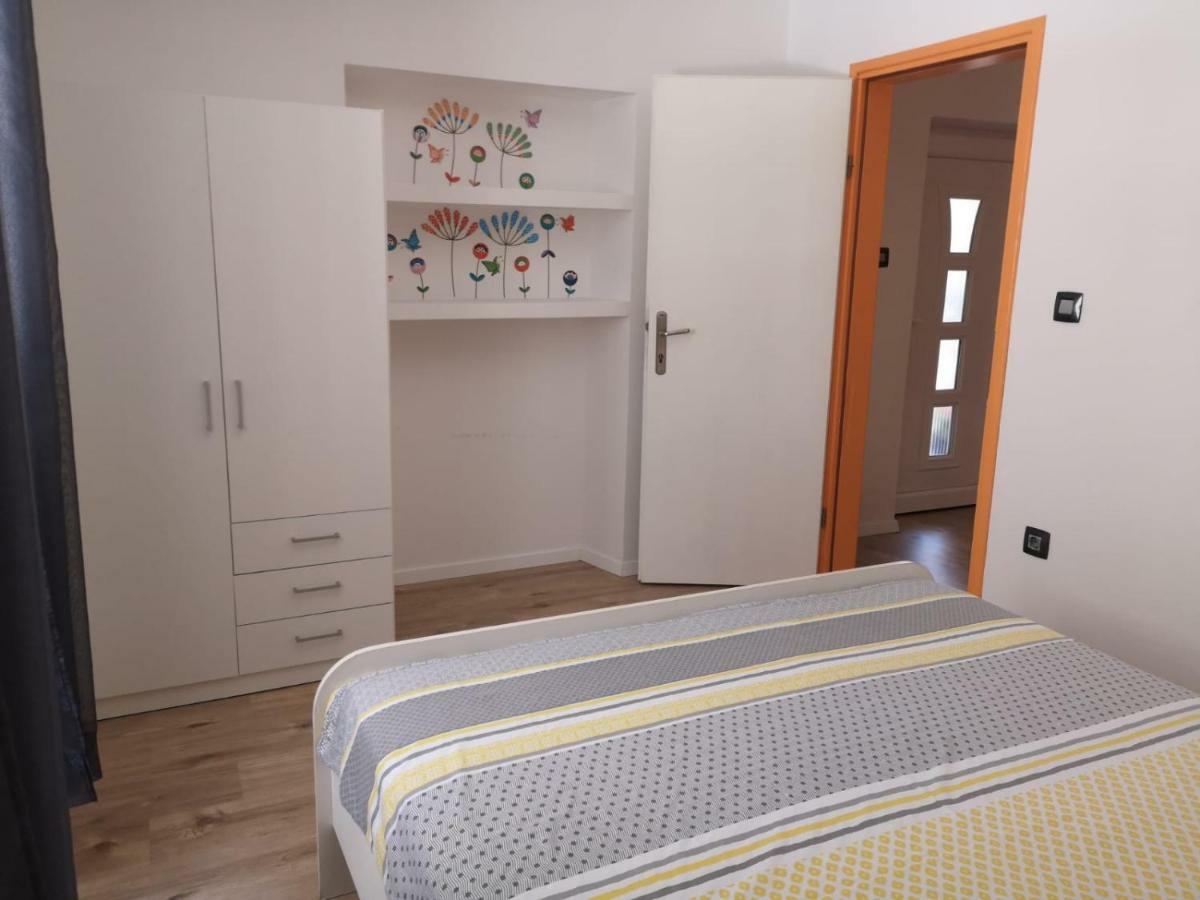 Apartment Asja Old City Center Pula Zewnętrze zdjęcie