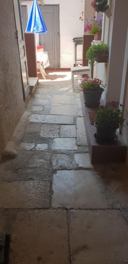 Apartment Asja Old City Center Pula Zewnętrze zdjęcie